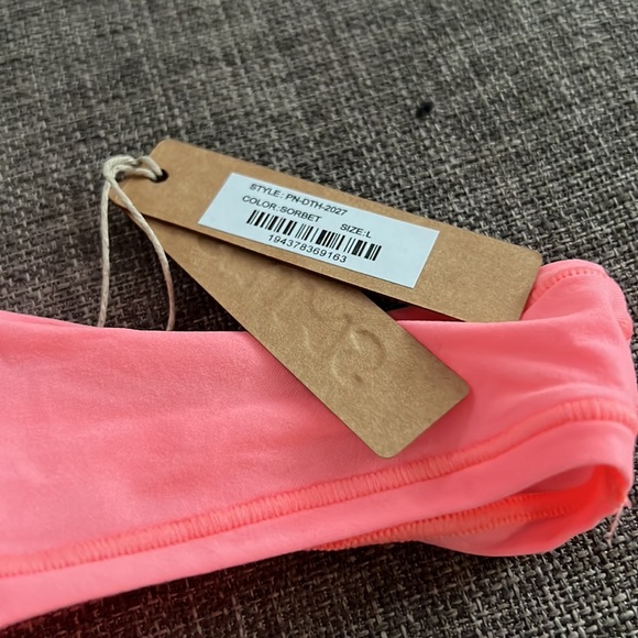 Skims Fit Everybody Thong - Picture 5 of 13